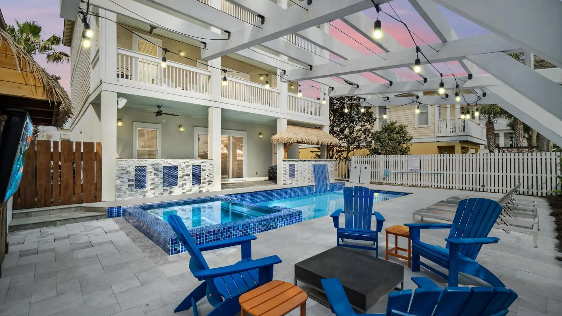 Vast Cay Castle With Private Beach And Game Room Destin