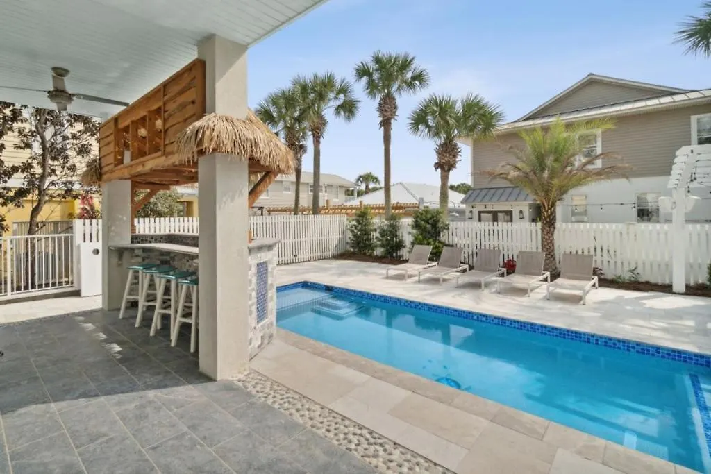 Vast Cay Castle With Private Beach And Game Room Destin