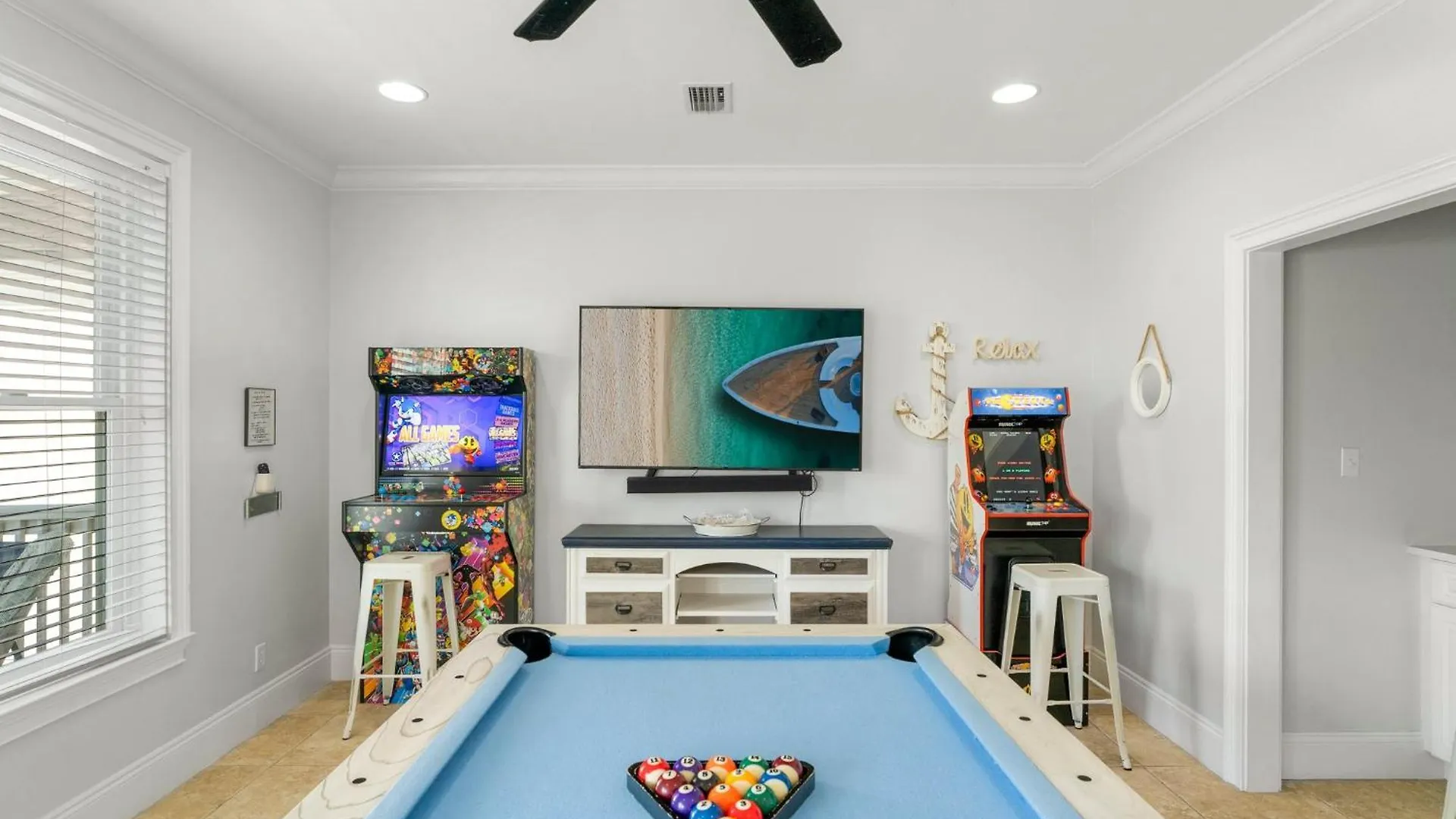 Vast Cay Castle With Private Beach And Game Room Destin 0*,  United States